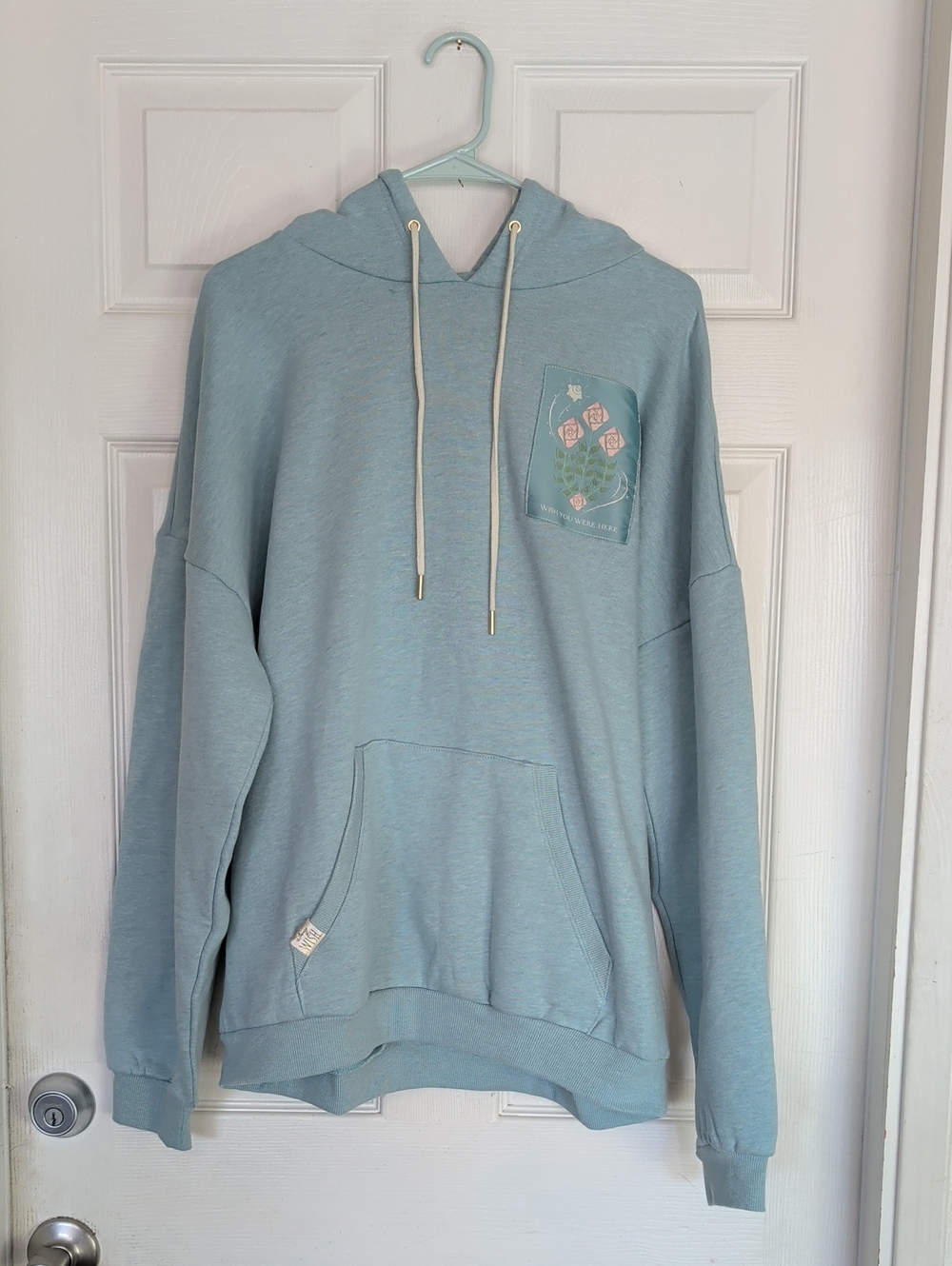 2024 Disney Parks Wish Movie Hoodie Sweatshirt M THE KINGDOM OF WISHES NWT
